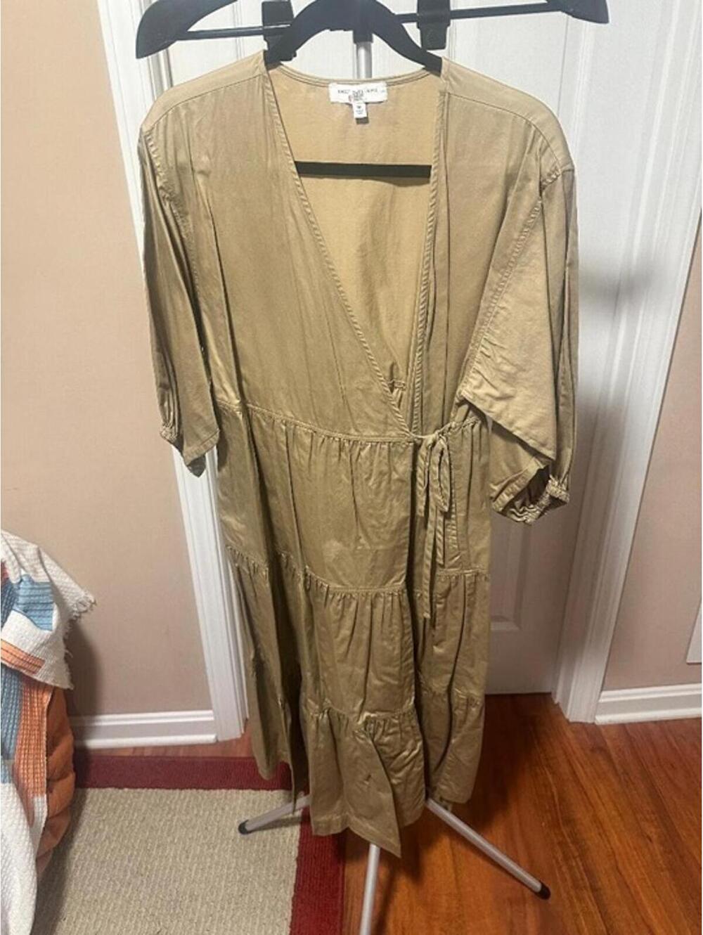 Sweet Baby Jamie Taupe Wrap Midi Dress M - Picture 2 of 4